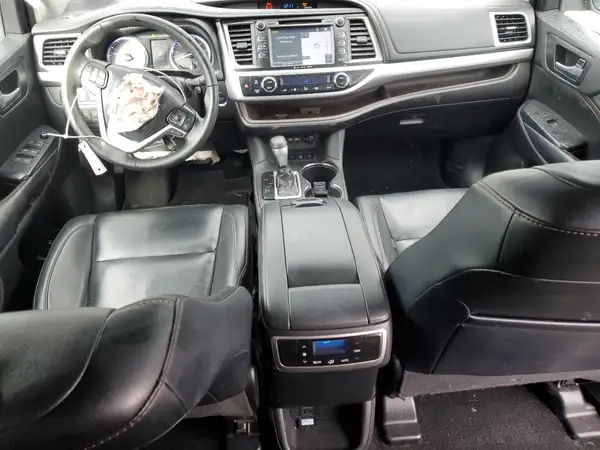 5TDJZRFH7KS917626 2019 TOYOTA HIGHLANDER - Image 8