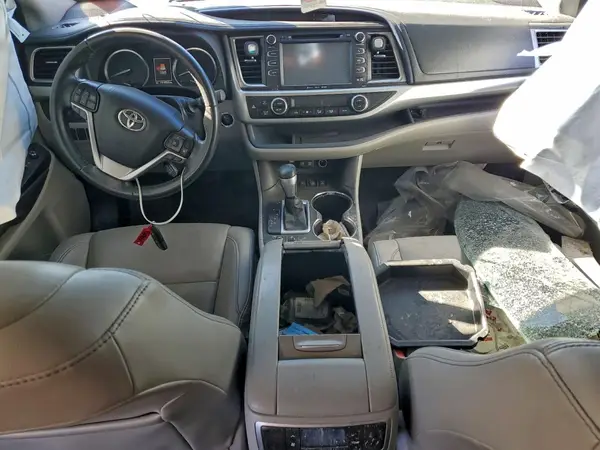 5TDJZRFH7KS935673 2019 TOYOTA HIGHLANDER - Image 8