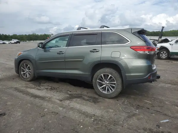 5TDJZRFH7KS955339 2019 TOYOTA HIGHLANDER - Image 2
