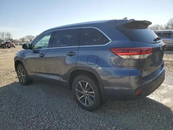 5TDJZRFH7KS966647 2019 TOYOTA HIGHLANDER - Image 2