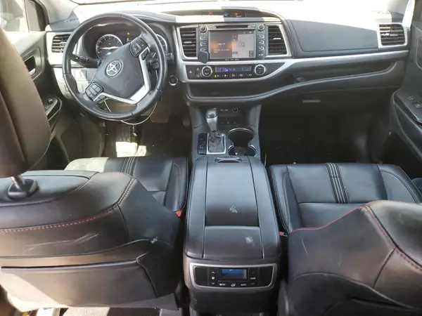 5TDJZRFH7KS975428 2019 TOYOTA HIGHLANDER - Image 8