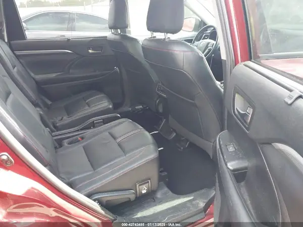 5TDJZRFH7KS980208 2019 TOYOTA HIGHLANDER - Image 8