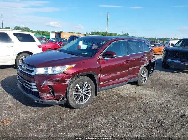 5TDJZRFH7KS982332 2019 TOYOTA HIGHLANDER - Image 2