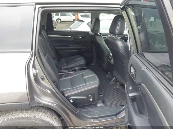 5TDJZRFH7KS990916 2019 TOYOTA HIGHLANDER - Image 8