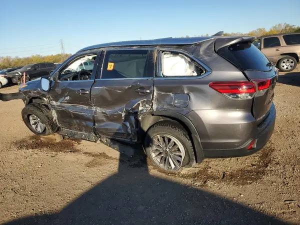 5TDJZRFH7KS994335 2019 TOYOTA HIGHLANDER - Image 2