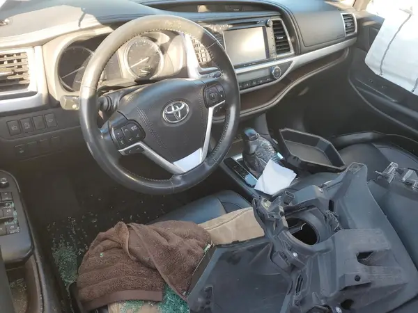 5TDJZRFH7KS994335 2019 TOYOTA HIGHLANDER - Image 8