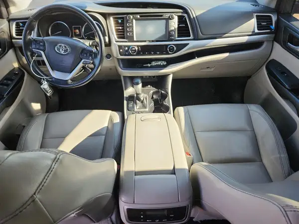 5TDJZRFH8HS364669 2017 TOYOTA HIGHLANDER - Image 8