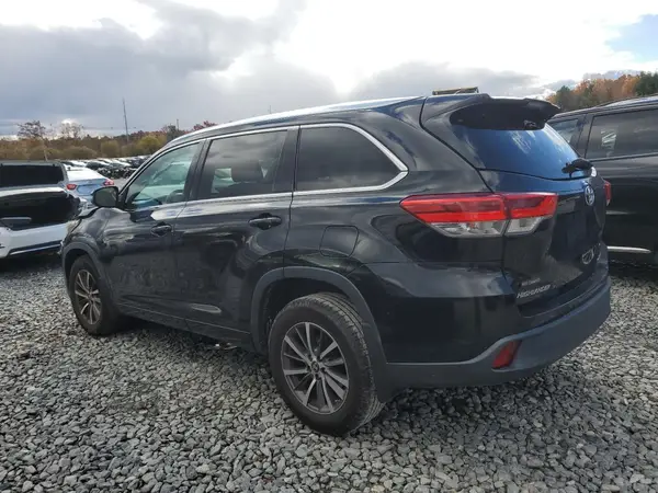 5TDJZRFH8HS365630 2017 TOYOTA HIGHLANDER - Image 2