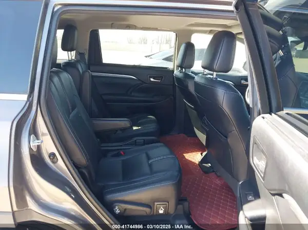 5TDJZRFH8HS368799 2017 TOYOTA HIGHLANDER - Image 8