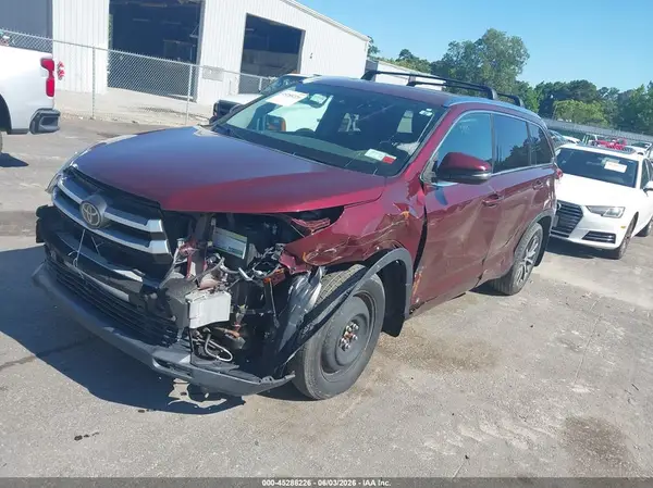 5TDJZRFH8HS369189 2017 TOYOTA HIGHLANDER - Image 2