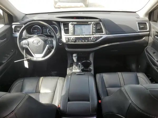 5TDJZRFH8HS369340 2017 TOYOTA HIGHLANDER - Image 8