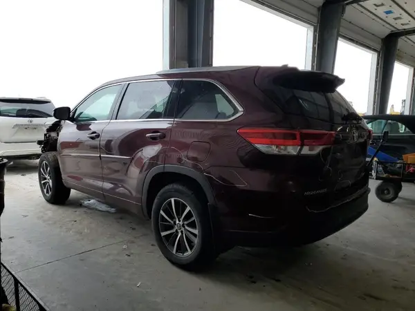 5TDJZRFH8HS371458 2017 TOYOTA HIGHLANDER - Image 2