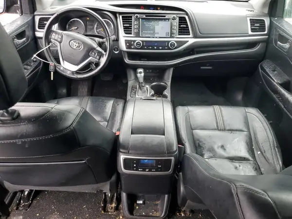 5TDJZRFH8HS371637 2017 TOYOTA HIGHLANDER - Image 8