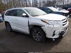 5TDJZRFH8HS382976 2017 TOYOTA HIGHLANDER
