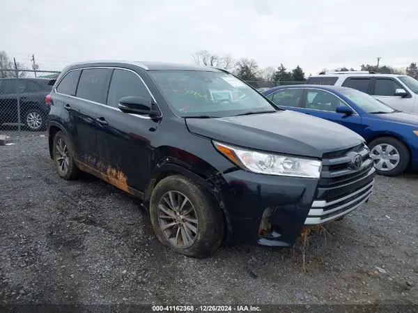 5TDJZRFH8HS384646 2017 TOYOTA HIGHLANDER - Image 1