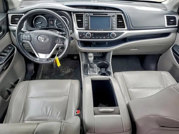 5TDJZRFH8HS387482 2017 TOYOTA HIGHLANDER - Image 8