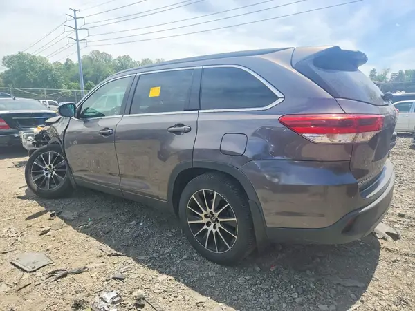 5TDJZRFH8HS393282 2017 TOYOTA HIGHLANDER - Image 2