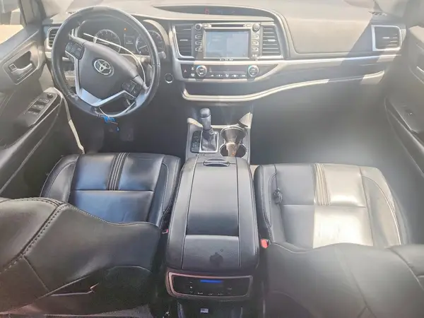5TDJZRFH8HS393282 2017 TOYOTA HIGHLANDER - Image 8