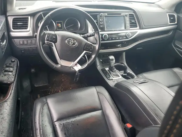 5TDJZRFH8HS401915 2017 TOYOTA HIGHLANDER - Image 8