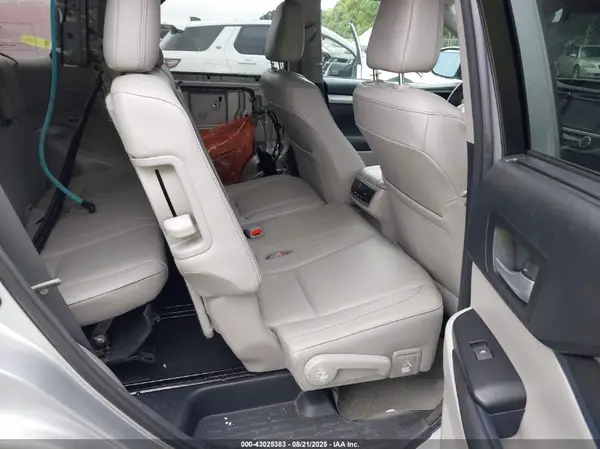 5TDJZRFH8HS410467 2017 TOYOTA HIGHLANDER - Image 8