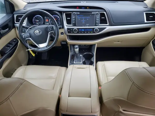 5TDJZRFH8HS412753 2017 TOYOTA HIGHLANDER - Image 8