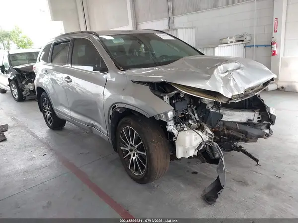 5TDJZRFH8HS422165 2017 TOYOTA HIGHLANDER - Image 1