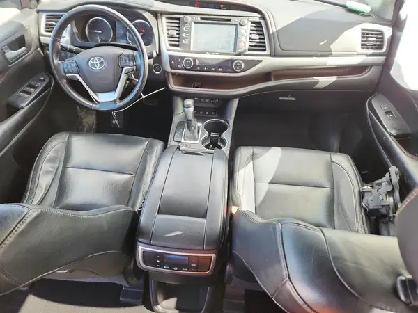 5TDJZRFH8HS423316 2017 TOYOTA HIGHLANDER - Image 8