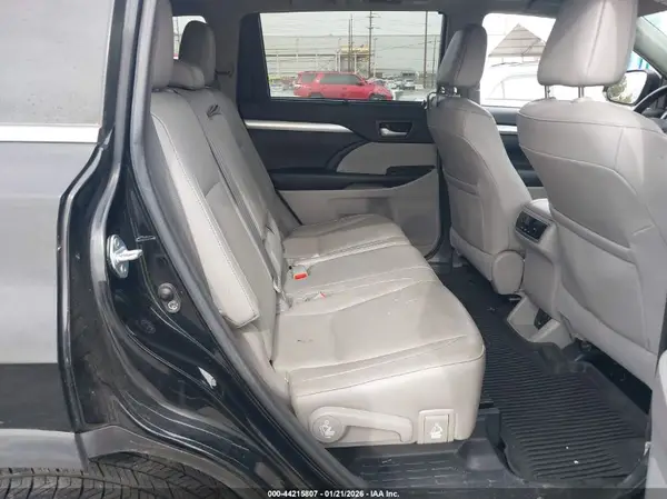 5TDJZRFH8HS434803 2017 TOYOTA HIGHLANDER - Image 8