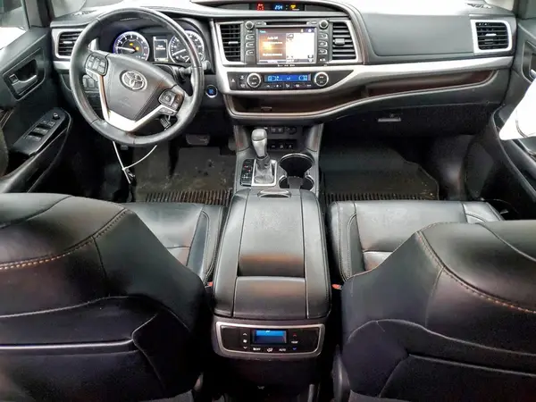 5TDJZRFH8HS437409 2017 TOYOTA HIGHLANDER - Image 8
