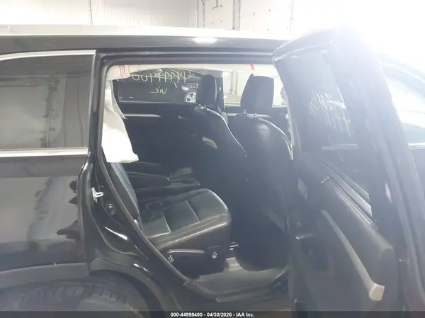 5TDJZRFH8HS437927 2017 TOYOTA HIGHLANDER - Image 8
