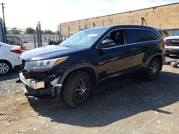 5TDJZRFH8HS443291 2017 TOYOTA HIGHLANDER - Image 1