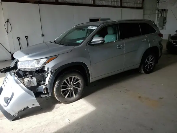 5TDJZRFH8HS443954 2017 TOYOTA HIGHLANDER - Image 1