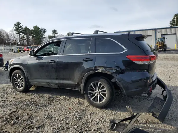 5TDJZRFH8HS446238 2017 TOYOTA HIGHLANDER - Image 2