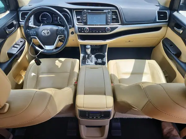 5TDJZRFH8HS450743 2017 TOYOTA HIGHLANDER - Image 8