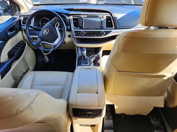 5TDJZRFH8HS456686 2017 TOYOTA HIGHLANDER - Image 8