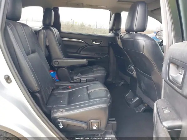 5TDJZRFH8HS461581 2017 TOYOTA HIGHLANDER - Image 8
