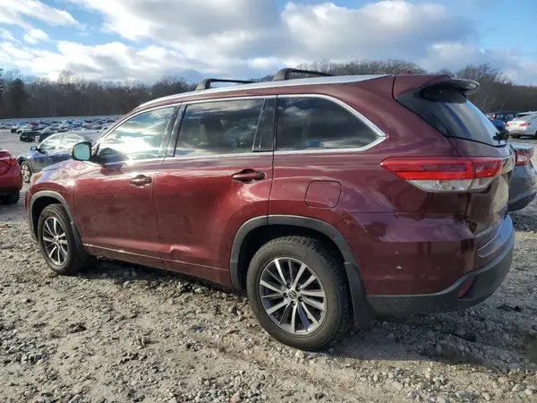 5TDJZRFH8HS462052 2017 TOYOTA HIGHLANDER - Image 2