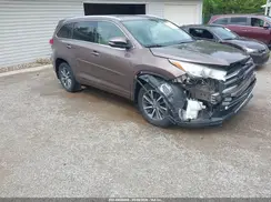 5TDJZRFH8HS474864 2017 TOYOTA HIGHLANDER