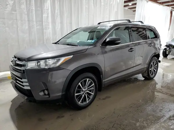 5TDJZRFH8HS480471 2017 TOYOTA HIGHLANDER - Image 1
