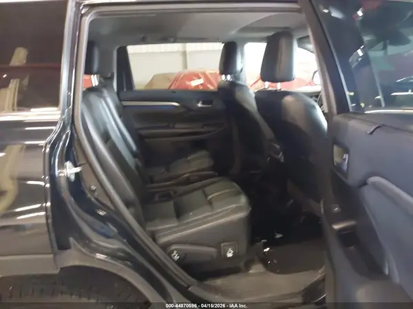 5TDJZRFH8HS483645 2017 TOYOTA HIGHLANDER - Image 8