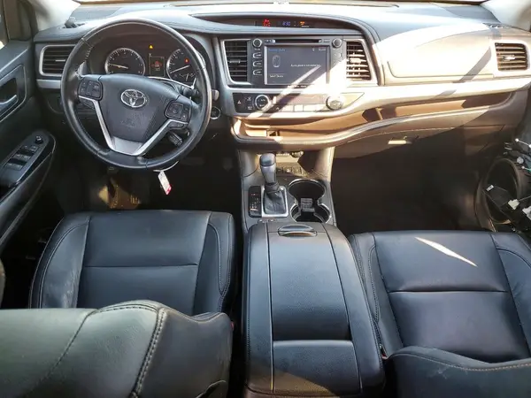 5TDJZRFH8HS511346 2017 TOYOTA HIGHLANDER - Image 8