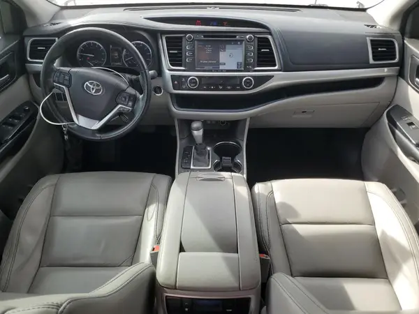 5TDJZRFH8HS517485 2017 TOYOTA HIGHLANDER - Image 8