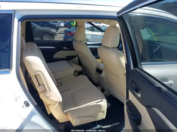 5TDJZRFH8HS517552 2017 TOYOTA HIGHLANDER - Image 8