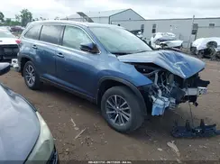 5TDJZRFH8HS520953 2017 TOYOTA HIGHLANDER