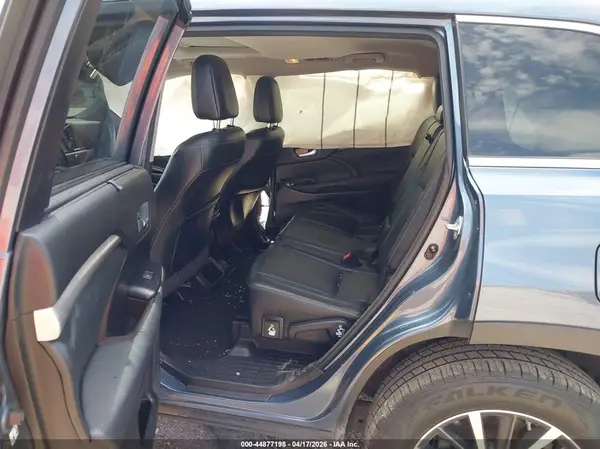 5TDJZRFH8JS486924 2018 TOYOTA HIGHLANDER - Image 8