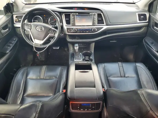 5TDJZRFH8JS496918 2018 TOYOTA HIGHLANDER - Image 8