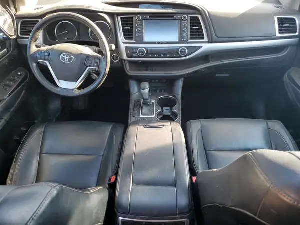 5TDJZRFH8JS497454 2018 TOYOTA HIGHLANDER - Image 8