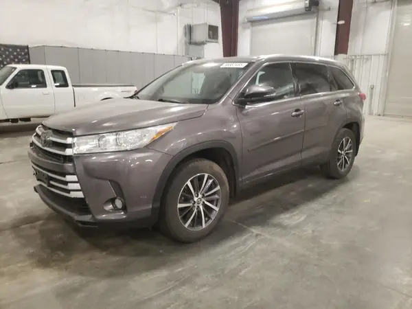 5TDJZRFH8JS528329 2018 TOYOTA HIGHLANDER - Image 1