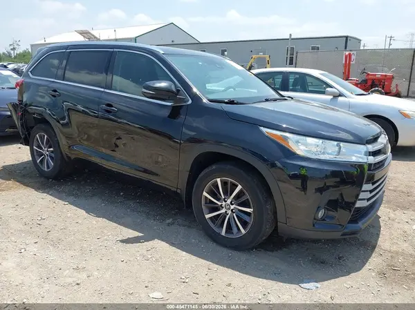 5TDJZRFH8JS528945 2018 TOYOTA HIGHLANDER - Image 1