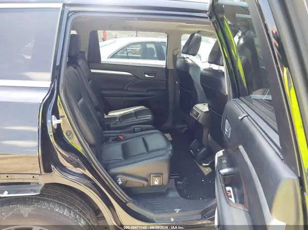 5TDJZRFH8JS528945 2018 TOYOTA HIGHLANDER - Image 8